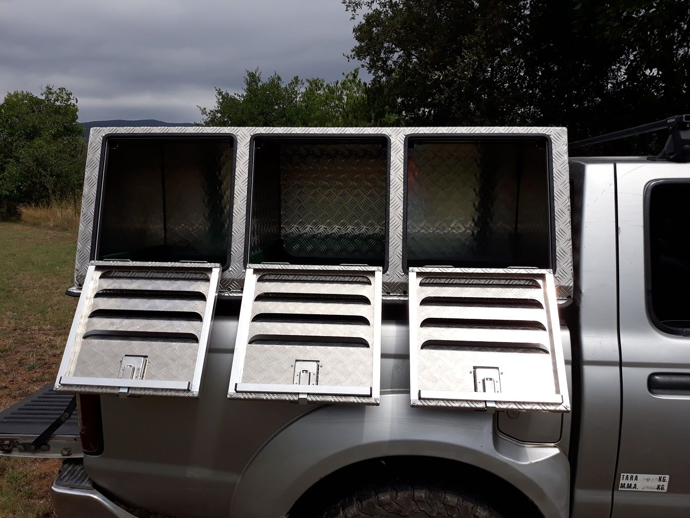 caja de aluminio de 1600mm x 1600mm x 500mm con 6 compartimientos - Imagen 2